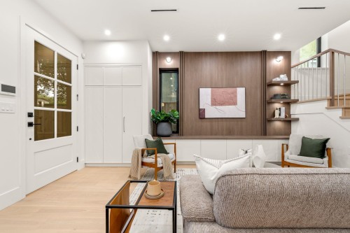 1-2735 Eton Street, Vancouver, BC 