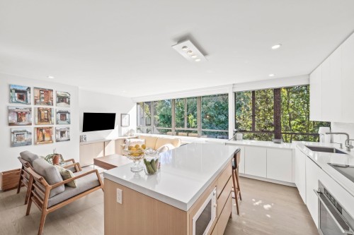 817-1445 Marpole Avenue, Vancouver, BC 