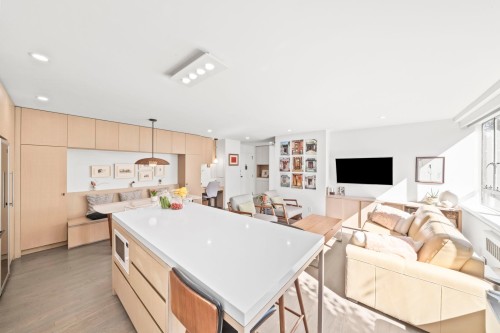 817-1445 Marpole Avenue, Vancouver, BC 