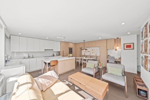 817-1445 Marpole Avenue, Vancouver, BC 