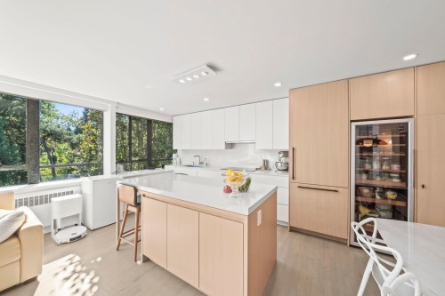 817-1445 Marpole Avenue, Vancouver, BC 