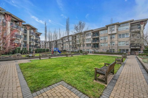 422-6828 Eckersley Road, Richmond, BC 