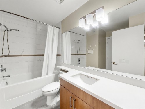 422-6828 Eckersley Road, Richmond, BC 
