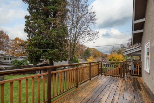2106 6Th Avenue E, Vancouver, BC 