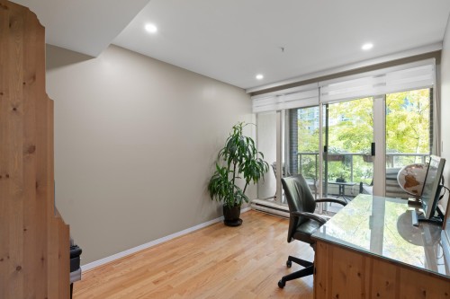 109-1111 Haro Street, Vancouver, BC 