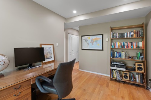 109-1111 Haro Street, Vancouver, BC 