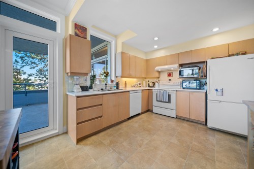 121-12873 Railway Avenue, Richmond, BC 