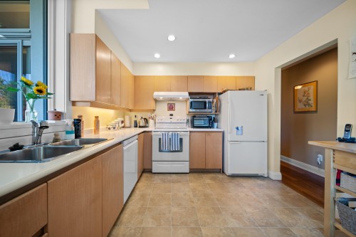 121-12873 Railway Avenue, Richmond, BC 