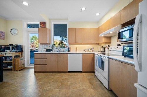 121-12873 Railway Avenue, Richmond, BC 