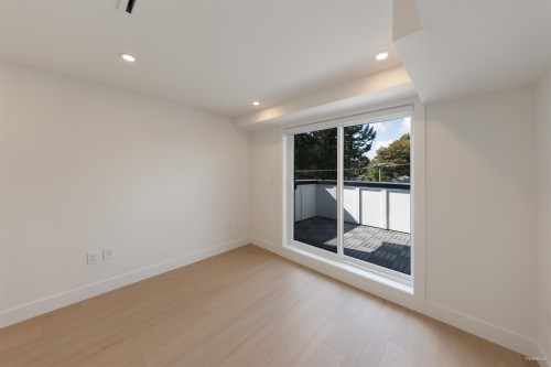 1-5385 Earles Street, Vancouver, BC 