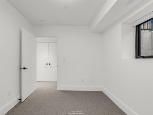 2-4088 Maple Crescent, Vancouver, BC 