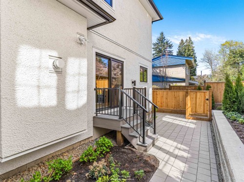 2-4088 Maple Crescent, Vancouver, BC 