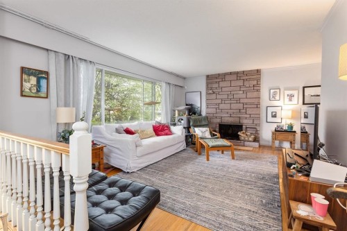711 Morrison Avenue N, Coquitlam, BC 