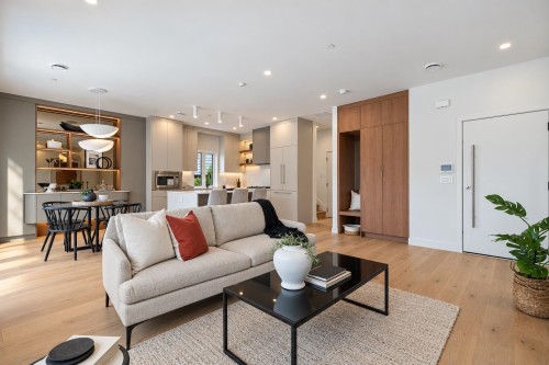 2-2211 William Street, Vancouver, BC 