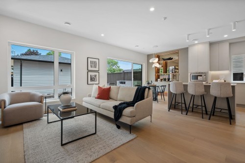 2-2211 William Street, Vancouver, BC 