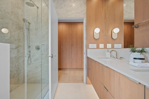 2-2211 William Street, Vancouver, BC 