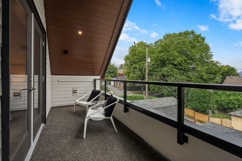 2-2211 William Street, Vancouver, BC 