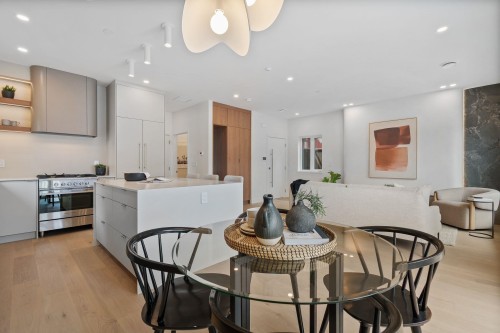2-2211 William Street, Vancouver, BC 