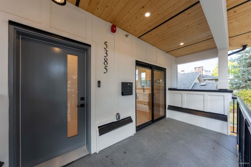 2-5385 Earles Street, Vancouver, BC 