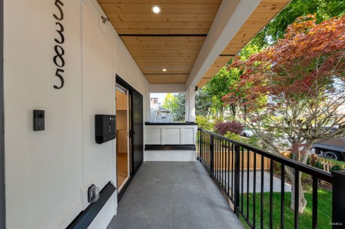 2-5385 Earles Street, Vancouver, BC 