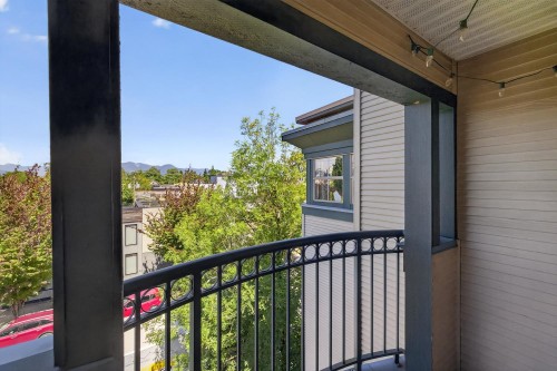 401-688 16Th Avenue E, Vancouver, BC 