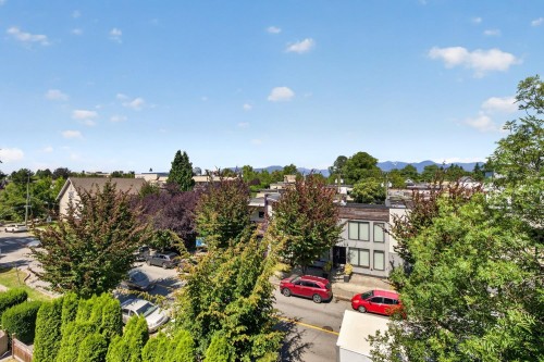 401-688 16Th Avenue E, Vancouver, BC 