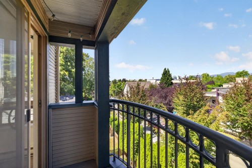 401-688 16Th Avenue E, Vancouver, BC 