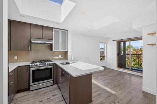 401-688 16Th Avenue E, Vancouver, BC 