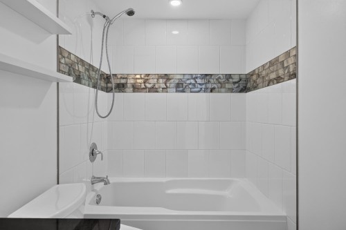 401-688 16Th Avenue E, Vancouver, BC 