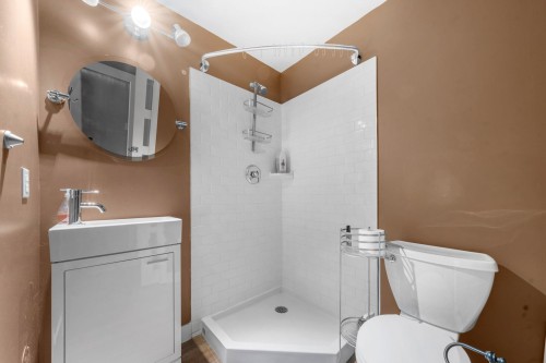 626 13Th Street E, North Vancouver, BC 