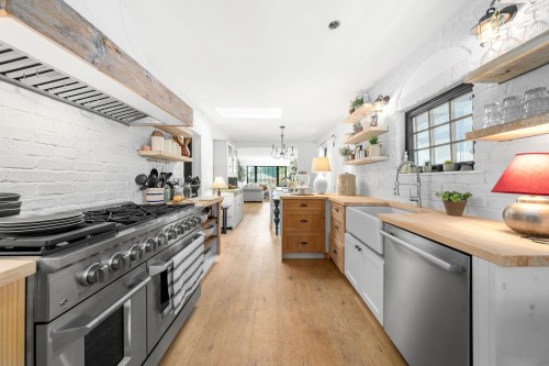 626 13Th Street E, North Vancouver, BC 