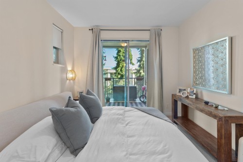 203-255 Ross Drive, New Westminster, BC 