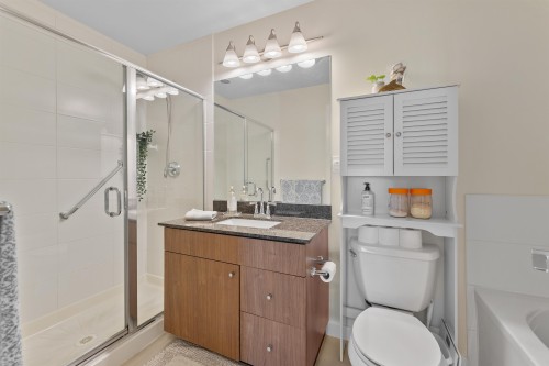 203-255 Ross Drive, New Westminster, BC 