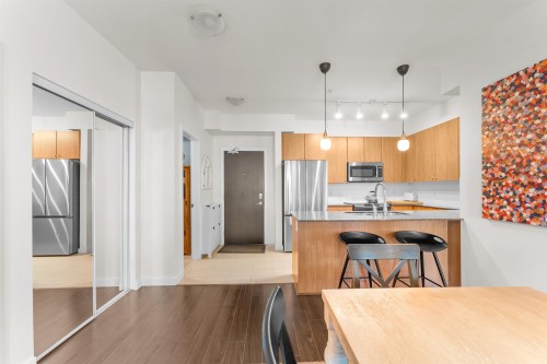 203-255 Ross Drive, New Westminster, BC 
