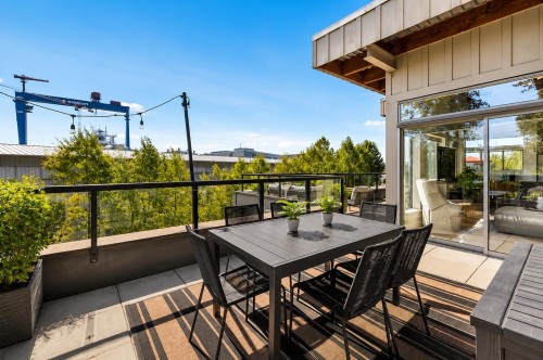 1075 1St Street W, North Vancouver, BC 