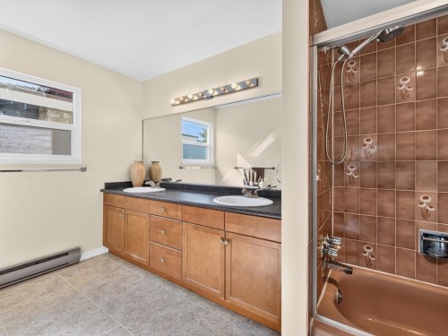 8251 Coldfall Court, Richmond, BC 