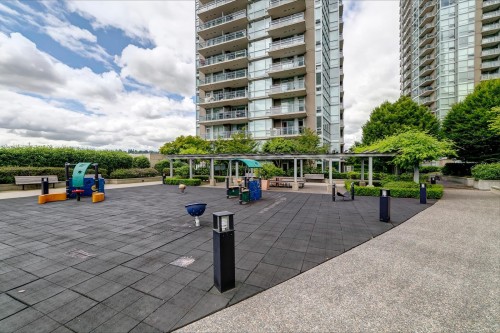 2501-2968 Glen Drive, Coquitlam, BC 