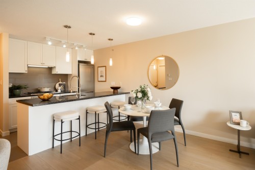 608-2982 Burlington Drive, Coquitlam, BC 