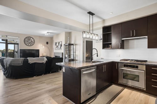201-14300 Riverport Way, Richmond, BC 