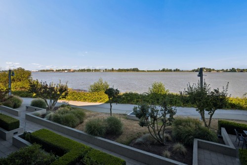 201-14300 Riverport Way, Richmond, BC 
