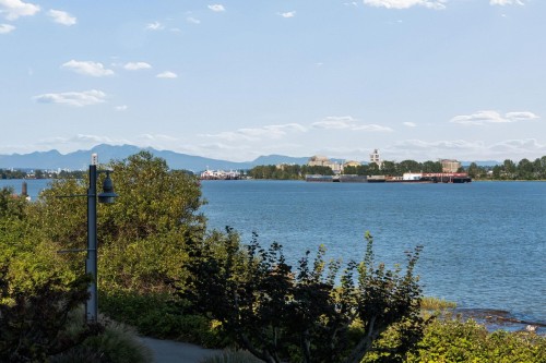 201-14300 Riverport Way, Richmond, BC 
