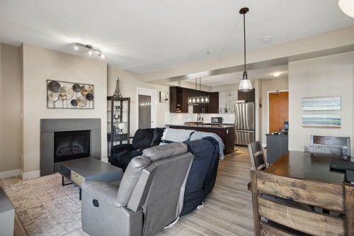 201-14300 Riverport Way, Richmond, BC 