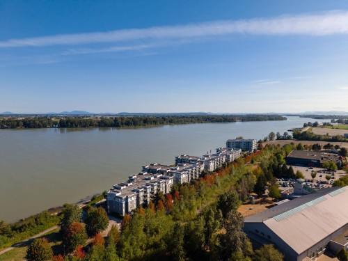 201-14300 Riverport Way, Richmond, BC 
