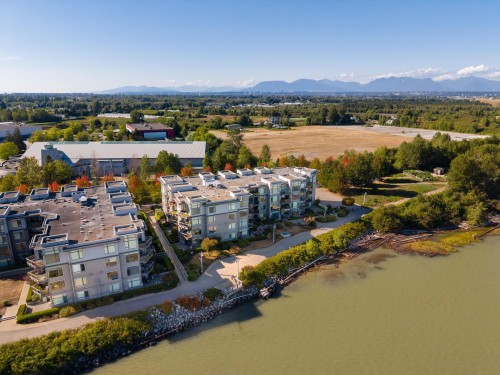 201-14300 Riverport Way, Richmond, BC 