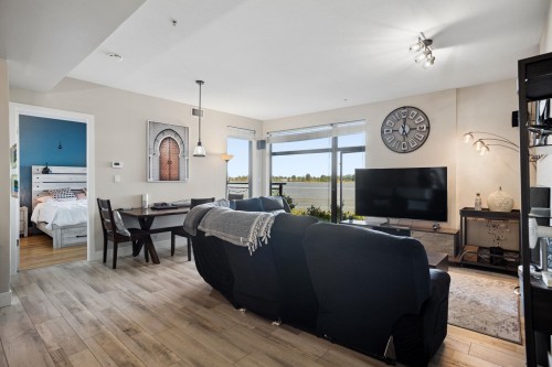 201-14300 Riverport Way, Richmond, BC 