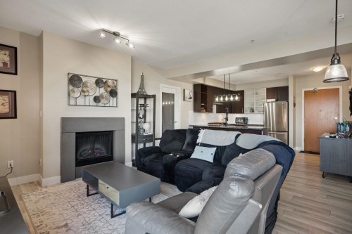 201-14300 Riverport Way, Richmond, BC 