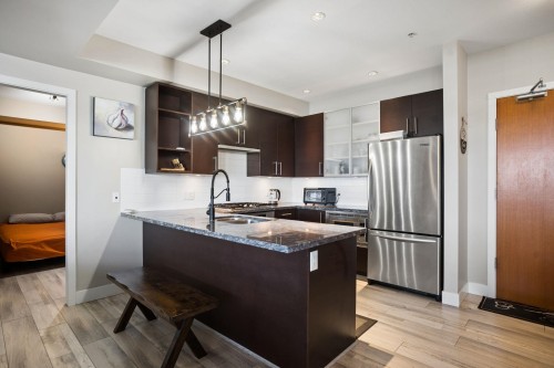 201-14300 Riverport Way, Richmond, BC 