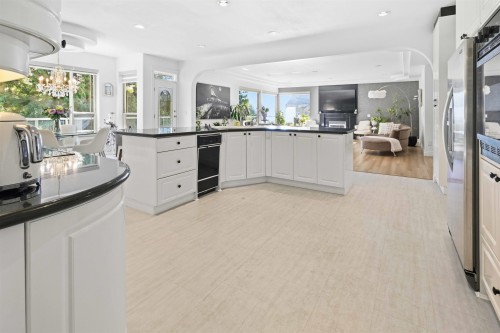 3339 Plateau Boulevard, Coquitlam, BC 