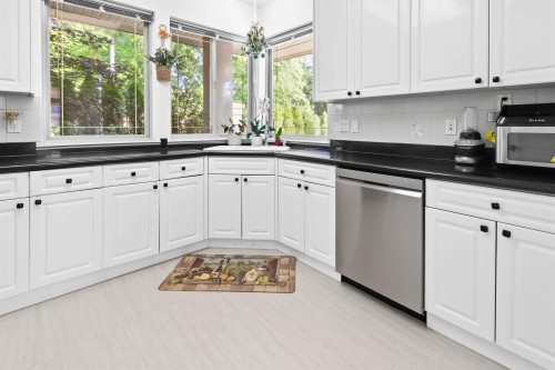 3339 Plateau Boulevard, Coquitlam, BC 