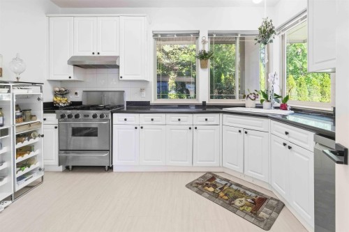 3339 Plateau Boulevard, Coquitlam, BC 